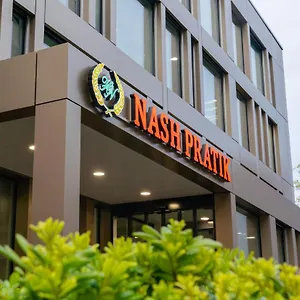 Ξενοδοχείο Nash Pratik ***