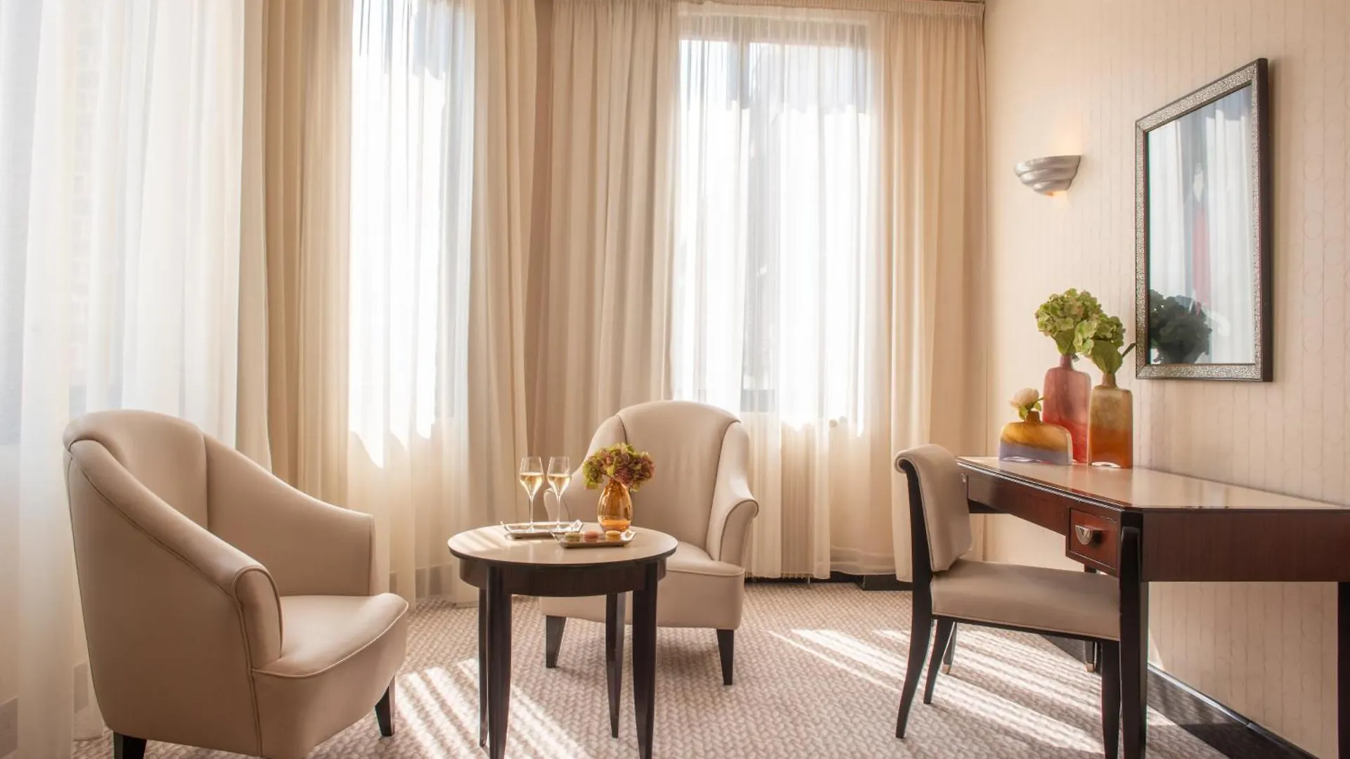 Hotel Les Jardins Du Marais Paryż